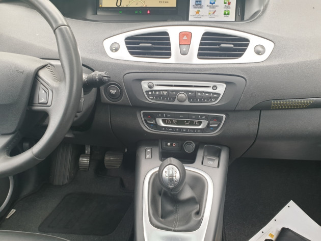 Renault Grand Scenic 2.0Dci118kW Exlysive02.10` - attēls 15