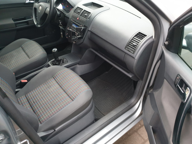 VW Polo 1.4TDi 51kW 5 durvj. 10.07` - attēls 13