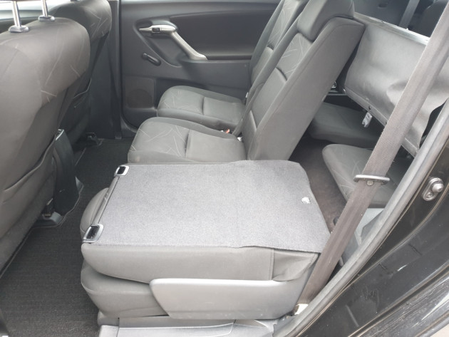 Toyota Verso 2.0 D4D 93kW 7vietas 12.10` - attēls 15