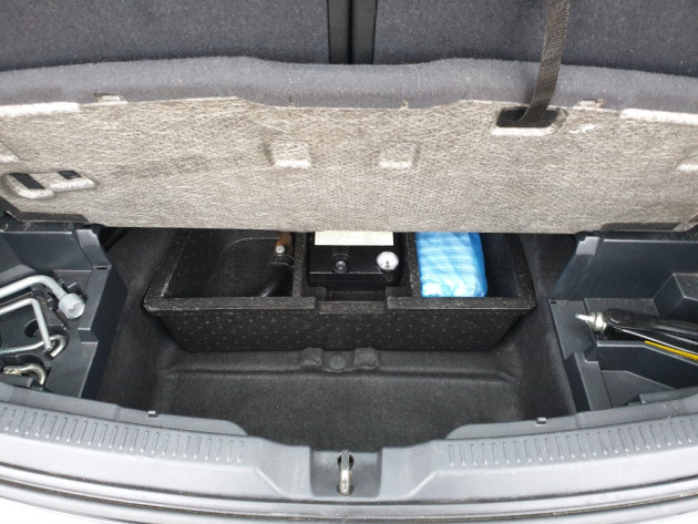 Toyota Verso 2.0 D4D 93kW 7vietas 12.10` - attēls 23