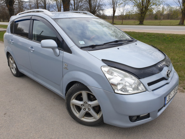 Toyota Corolla Verso 2.2 D 130kW 6ātr.03.07` - attēls 1