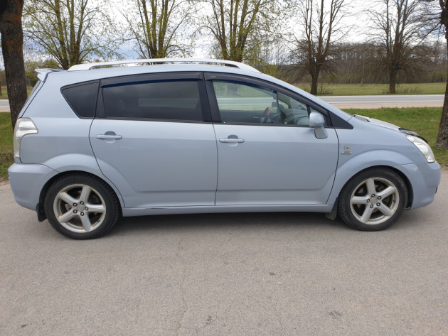 Toyota Corolla Verso 2.2 D 130kW 6ātr.03.07` - attēls 8