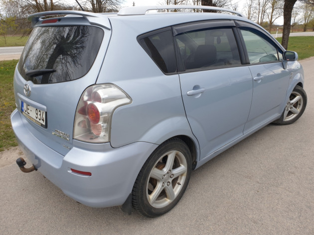 Toyota Corolla Verso 2.2 D 130kW 6ātr.03.07` - attēls 4