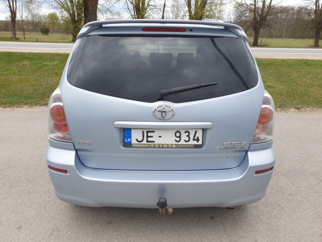 Toyota Corolla Verso 2.2 D 130kW 6ātr.03.07` - attēls 7