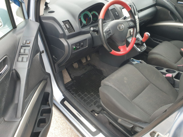 Toyota Corolla Verso 2.2 D 130kW 6ātr.03.07` - attēls 10