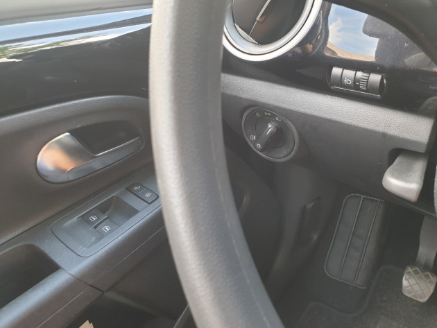 VW UP ! 1.0i 44kW Move up!  07`15g. - attēls 12