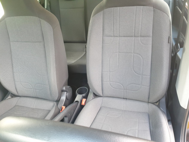 VW UP ! 1.0i 44kW Move up!  07`15g. - attēls 15