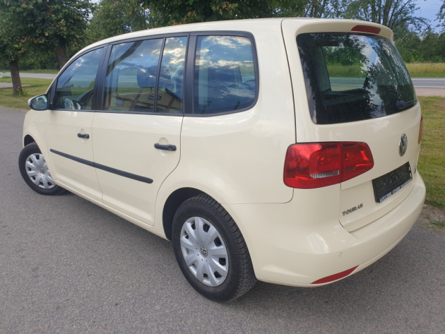 VW Touran 2.0TDi 7vietas Comfline 09.15` - attēls 2