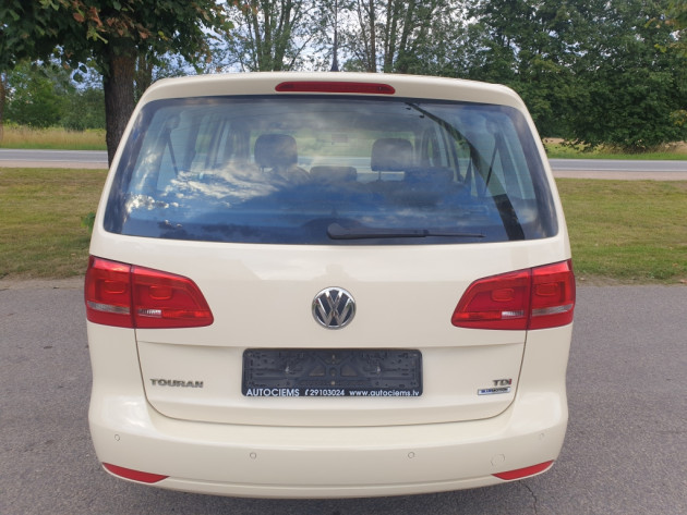 VW Touran 2.0TDi 7vietas Comfline 09.15` - attēls 7