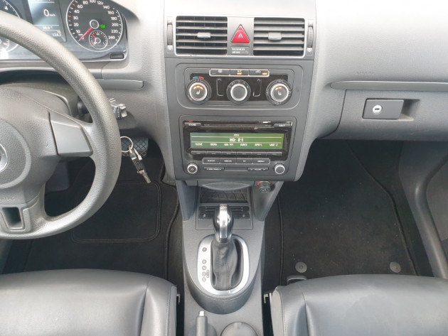 VW Touran 2.0TDi 7vietas Comfline 09.15` - attēls 13