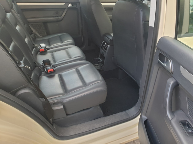 VW Touran 2.0TDi 7vietas Comfline 09.15` - attēls 21