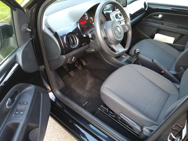 VW UP ! 1.0i 44kW Move up!  07`15g. - attēls 11