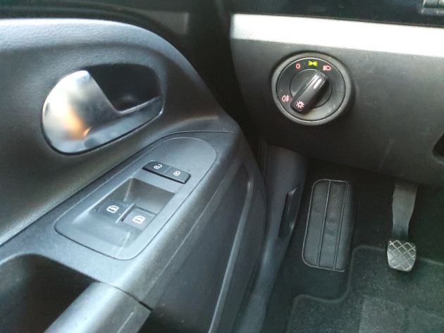 VW UP ! 1.0i 44kW Move up!  07`15g. - attēls 10