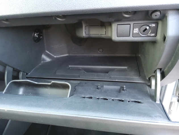 VW Polo 1.6TDi,5durv.,66kW,07.11` - attēls 17