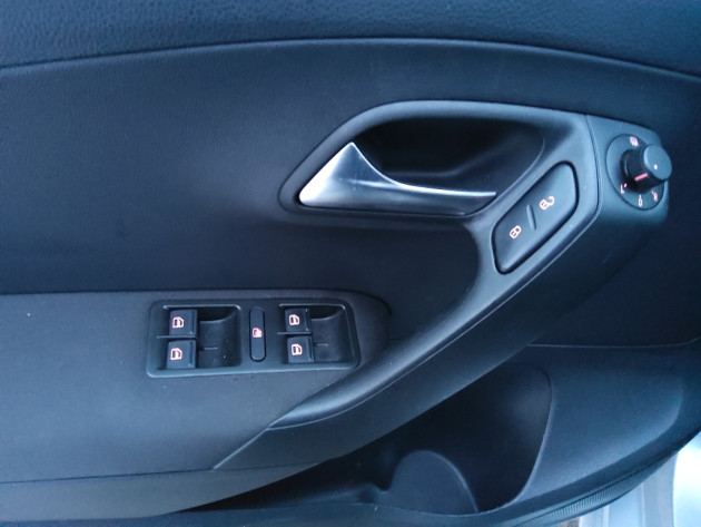 VW Polo 1.6TDi,5durv.,66kW,07.11` - attēls 10