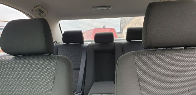 Toyota Avensis 2.0D-D4 85kW Exlysive Sol 05.06` - attēls 19