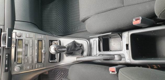 Toyota Avensis 2.0D-D4 85kW Exlysive Sol 05.06` - attēls 16