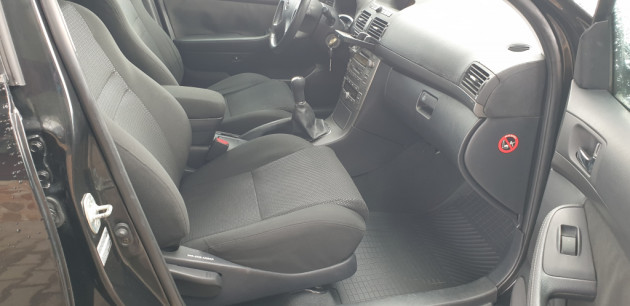 Toyota Avensis 2.0D-D4 85kW Exlysive Sol 05.06` - attēls 21
