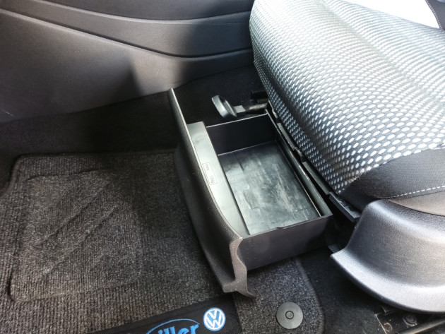 VW Cross Polo 1.6TDi 66kW 12.10` - attēls 14