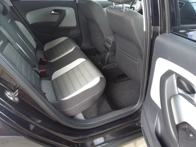 VW Cross Polo 1.6TDi 66kW 12.10` - attēls 19