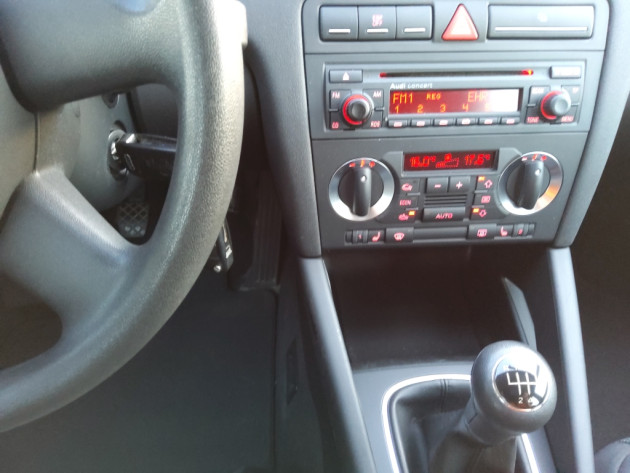 Audi A3 1.9TDi 77kW Ambition 5d.12.06' - attēls 15