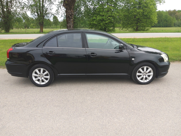 Toyota Avensis 2.0D-D4 85kW Exlysive Sol 05.06` - attēls 6