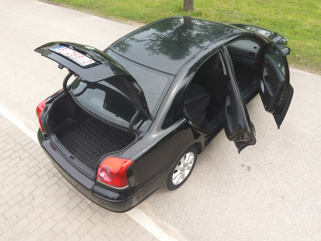 Toyota Avensis 2.0D-D4 85kW Exlysive Sol 05.06` - attēls 9