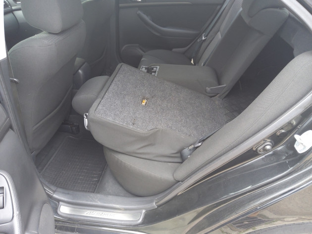 Toyota Avensis 2.0D-D4 85kW Exlysive Sol 05.06` - attēls 25