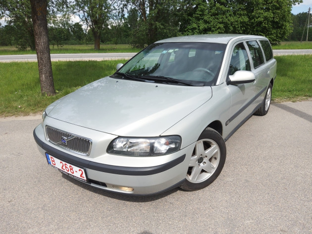 Volvo V70 2.4D 120kW Momentum 09.03` - attēls 3