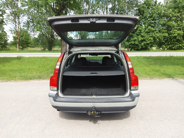 Volvo V70 2.4D 120kW Momentum 09.03` - attēls 20