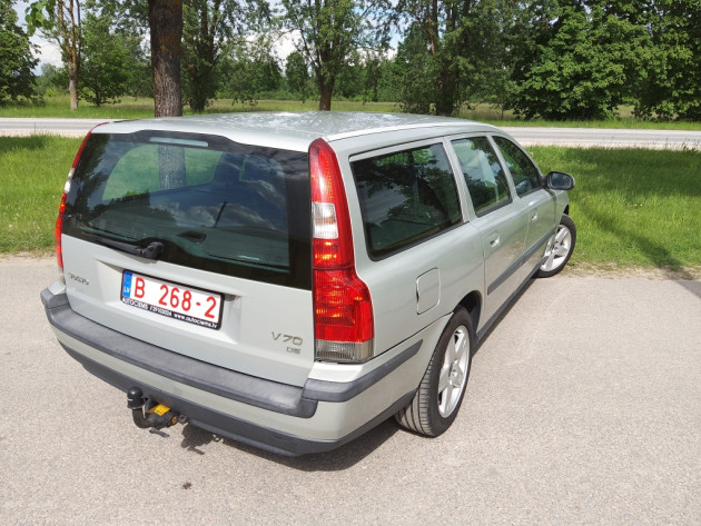 Volvo V70 2.4D 120kW Momentum 09.03` - attēls 4