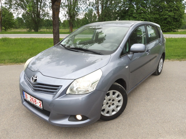 Toyota Verso 2.0 D4D 93kW 7vietas 12.10` - attēls 3