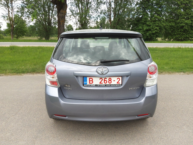 Toyota Verso 2.0 D4D 93kW 7vietas 12.10` - attēls 7
