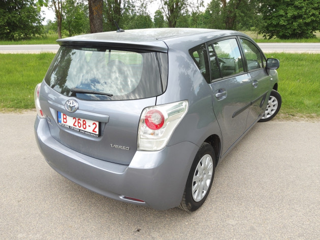 Toyota Verso 2.0 D4D 93kW 7vietas 12.10` - attēls 4