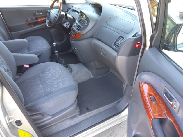 Toyota Previa 2.0 D4D 85kW,6vietas,03.04' - attēls 17
