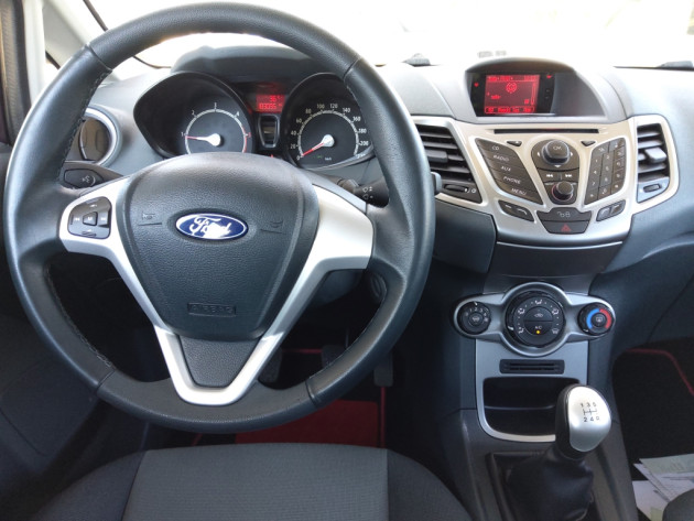 Ford Fiesta1.6TDCi 70kW Titanium 11.10' - attēls 11