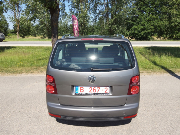 VW Touran 1.9TDi 77kW HIGHLINE 06.07` - attēls 8