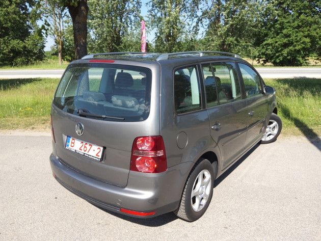 VW Touran 1.9TDi 77kW HIGHLINE 06.07` - attēls 2