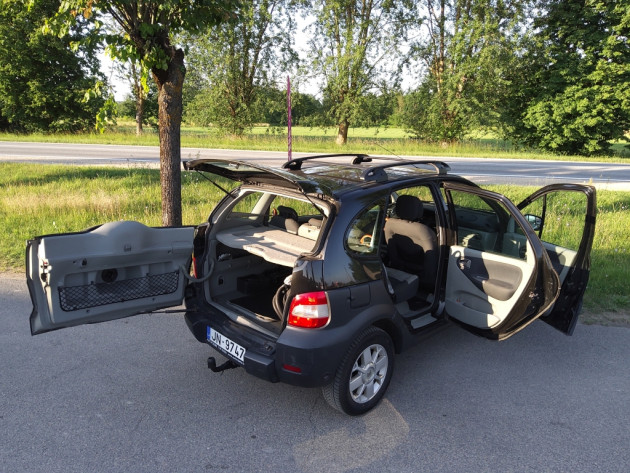 Renault Megane Scenic 2.0i+Gāze 4X4 12.02` - attēls 9