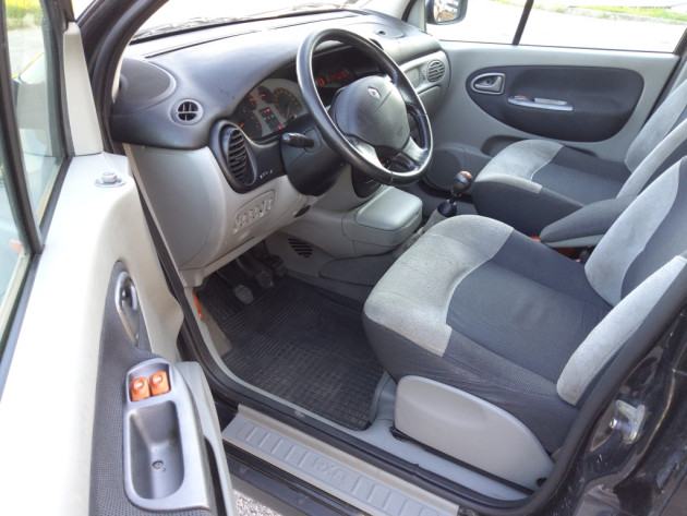 Renault Megane Scenic 2.0i+Gāze 4X4 12.02` - attēls 10