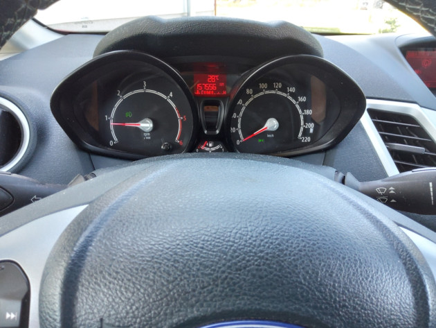 Ford Fiesta Titanium 1.6TDCi 70kW 07.12` - attēls 31