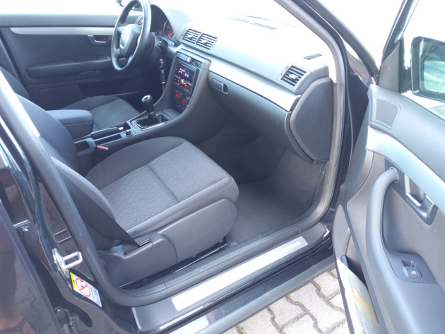 Audi A4 1.9TDi 85kW 08.07` - attēls 16