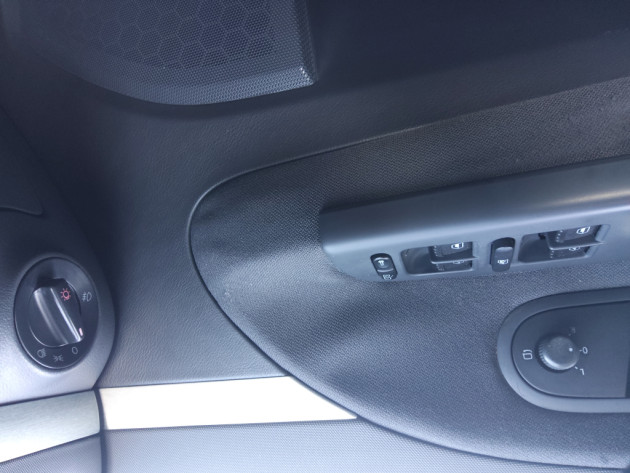 VW Sharan 2.0TDi 103kW Pacific 07.07` - attēls 13