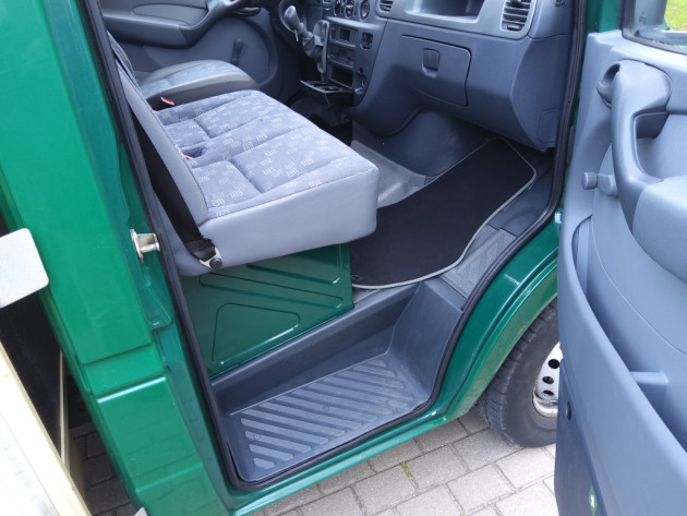 Mercedes Benz Sprinter 308CDi pašizgāzējs 05.06' - attēls 17