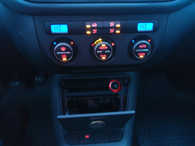VW Golf Pluss 1.9TDi United6ātr. 04.06` - attēls 15