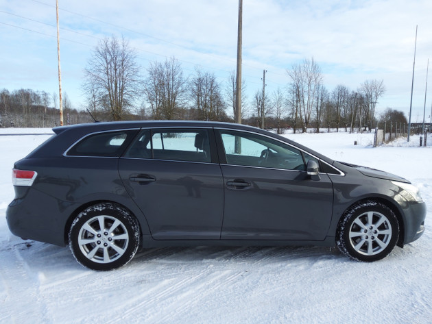 Toyota Avensis 2.2D4D 110kW 10.10` - attēls 6