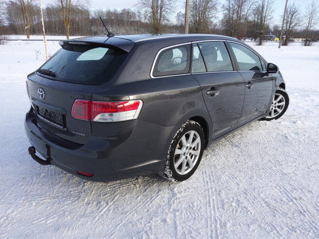 Toyota Avensis 2.2D4D 110kW 10.10` - attēls 4