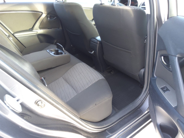 Toyota Avensis 2.2D4D 110kW 10.10` - attēls 28