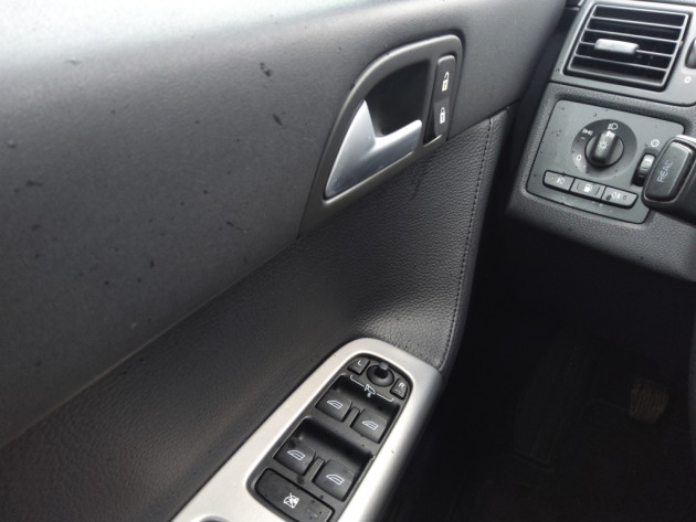 Volvo V50 2.0D Summum 04.07` - attēls 12