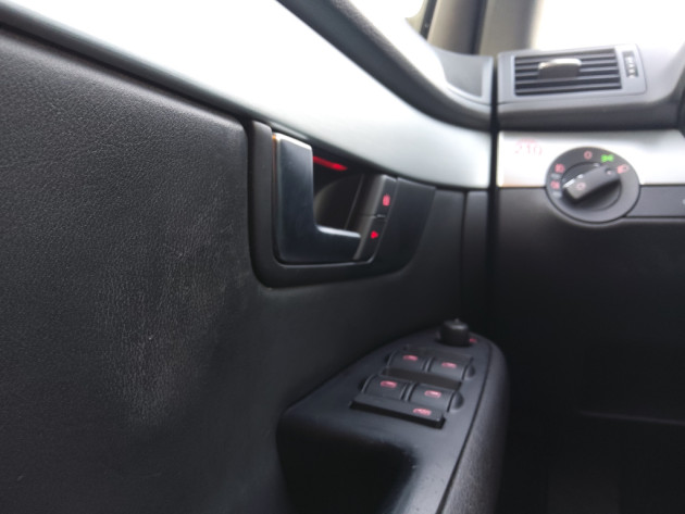 Audi A4 2.7TDi 132kW Sline 6ātr.09.07` - attēls 16